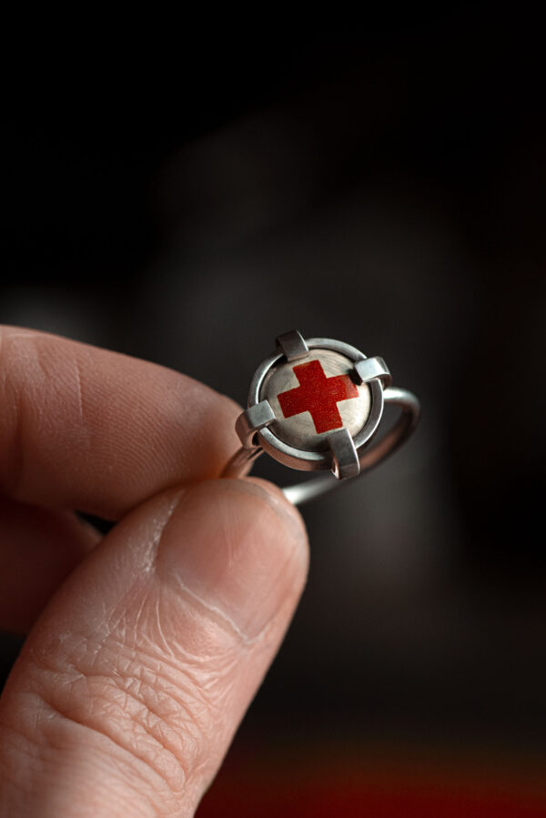 mini-red-cross-C-crop