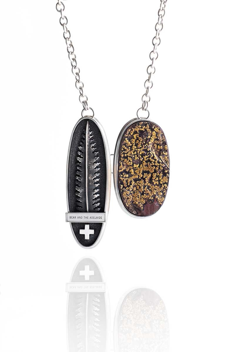 lichen-necklace-display-1200